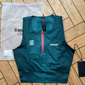 Bandit Running Ares Flex Zip Front Race Crop